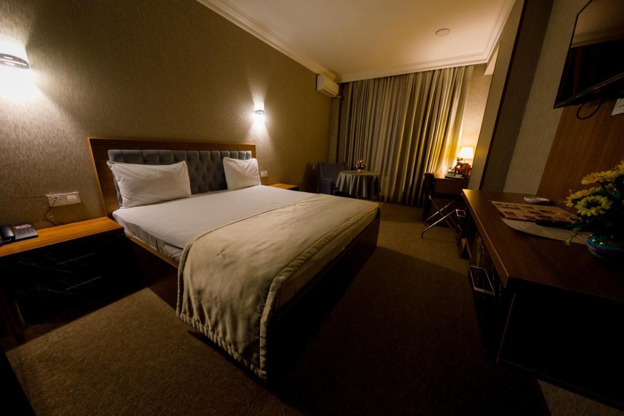 Royal Sapphire Hotel Baku Kültér fotó