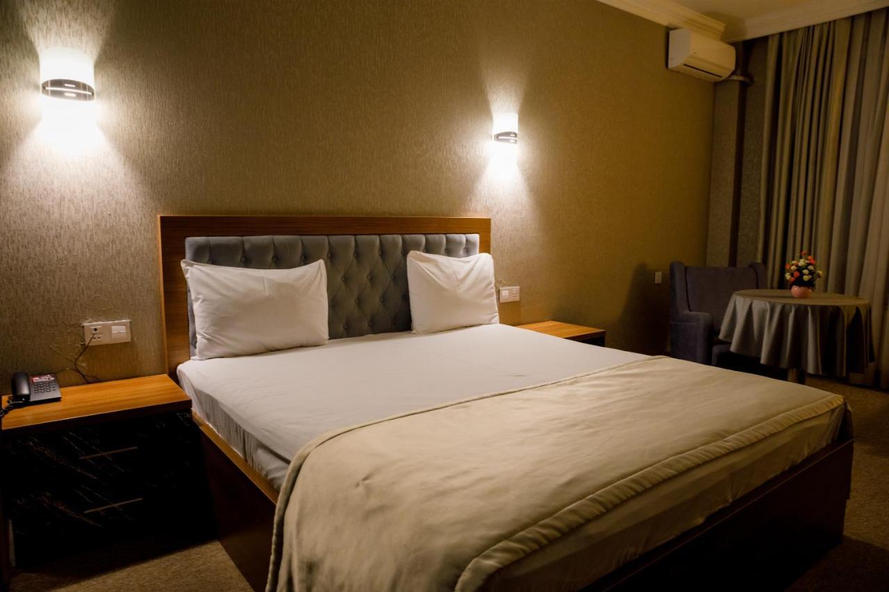 Royal Sapphire Hotel Baku Kültér fotó